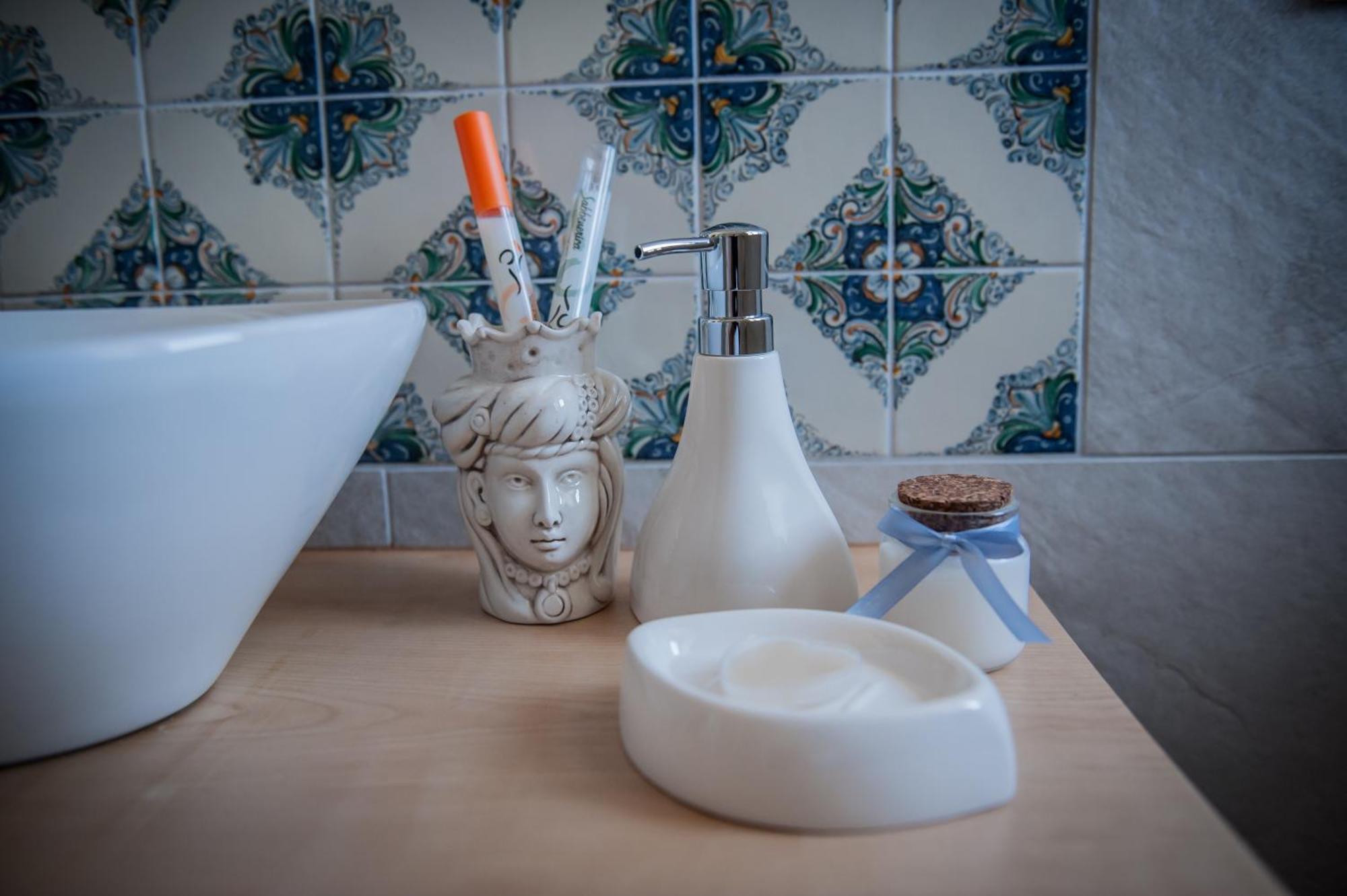 B&B Imori Caltagirone Eksteriør billede